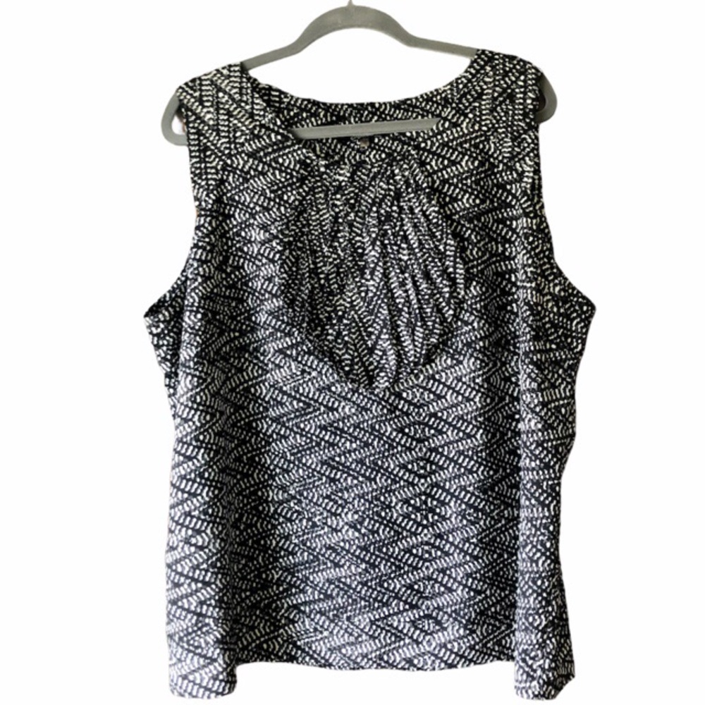 Essentials by Milano Black Patterned Tank